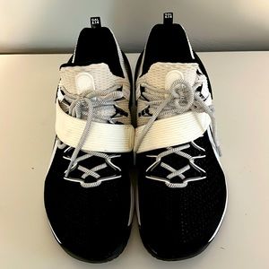 Price drop! Reebok Rich Froning Nanos. Size 10.5. Barely Used. White and Black.